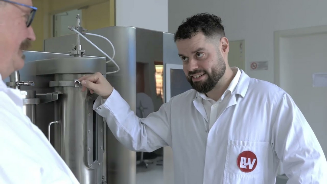 Lehmann&Voss&Co.KG - Übergabe in der pharmazeutischen Technologie für Hilfsstoffe & Mineralien.